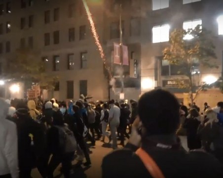 Нападение пред Белия дом! Четирима са ранени