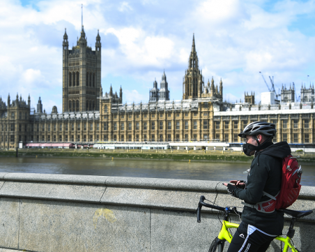 Официално: Карантината в Англия ще продължи един месец