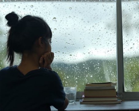 Психологът Лили Барутчиева: Следете за обезпокоителни симптоми у децата, не им внушавайте страх!