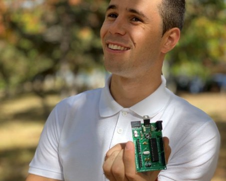 Голямо постижение! Пловдивски пилот с награда от съоснователя на Тесла