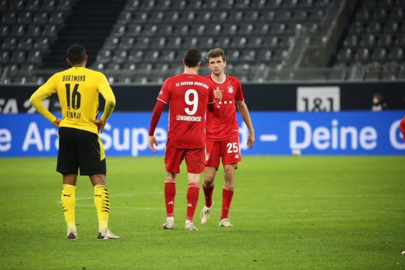 Байерн Мюнхен победи Борусия Дортмунд в страхотно дерби с пет гола