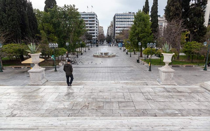 Гърция опустя заради новите мерки, строги санкции грозят нарушителите