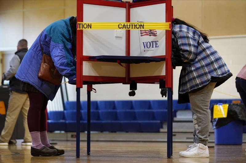 Избирателната комисия: Жалбите за фалшифициране на изборите не са обосновани