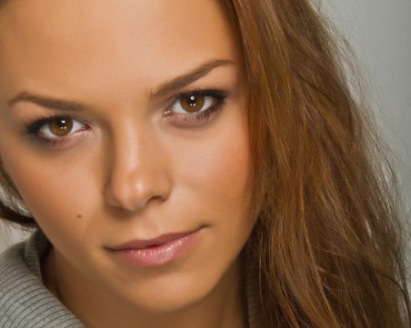 Актрисата Йоана Темелкова за COVID-19: Първите три дни не си ги спомням