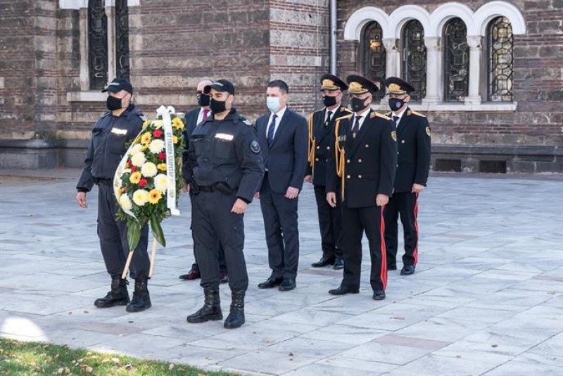 Ръководството на МВР почете паметта на загиналите български полицаи