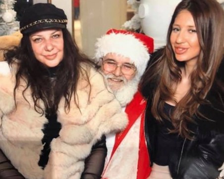 Цели 12 дни без следа от изчезналата Теодора, дъщеря и говори за изчезването на майка си