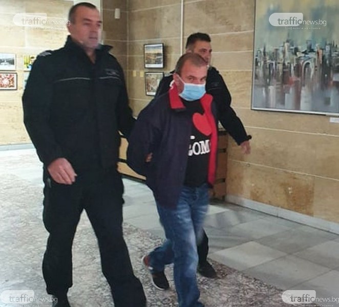 Ревнивецът Бочката, опитал да убие половинката си и съсед край Пловдив, отново пред съда