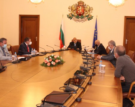 Борисов разпореди: Не искам да има недостиг на линейка, лекарство, легло! Успокойте хората