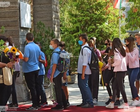 Масова анкета в Пловдив, питат родителите на петокласници за онлайн обучение