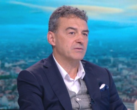 Проф. Иво Петров: Антибиотиците могат да приспят имунната система при COVID-19