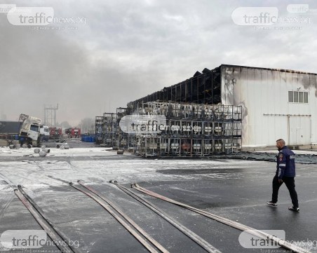 Прокуратурата поема пожара в завода за череши в Катуница