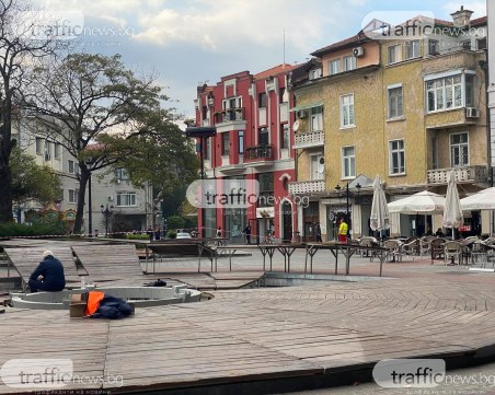 Коледен дух в Пловдив, градът се готви за празниците