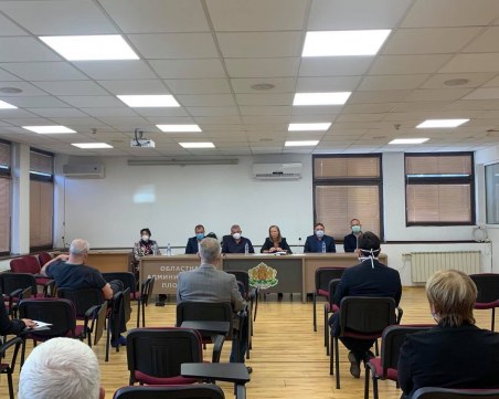 Проф. Джамбазов: Областният щаб създаде необходимата организация в болниците още лятото