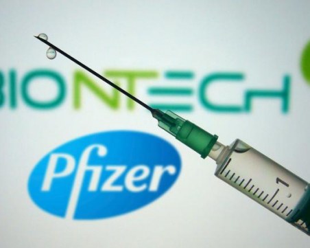 Всички въпроси без отговор за ваксината, която вдигна света на крака