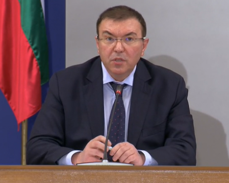 Здравният министър: Мерките могат да се променят, ще видим как действат на практика