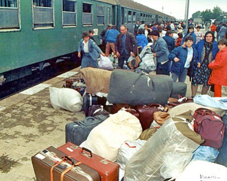 Учител осъди на 50 хиляди лева прокуратурата