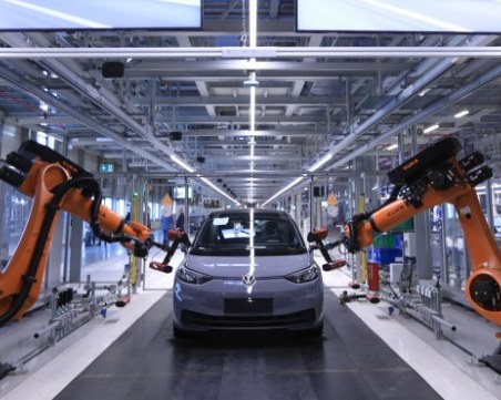 Volkswagen инвестира 73 милиарда в електрически автомобили от ново поколение