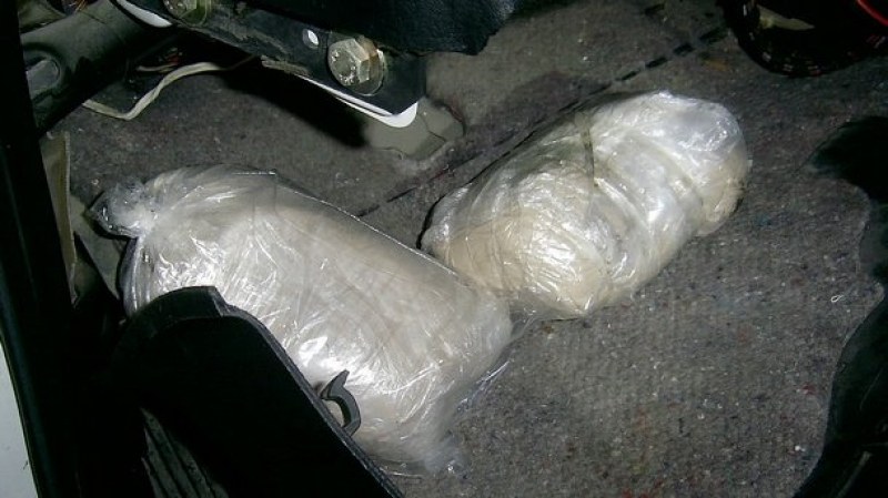 Пловдивчанки спипани с над 1 кг.хероин на границата с Труция, скрили го в дрехите