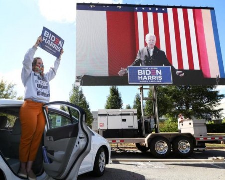 Байдън: Трябва да се вземат спешни мерки срещу коронавируса