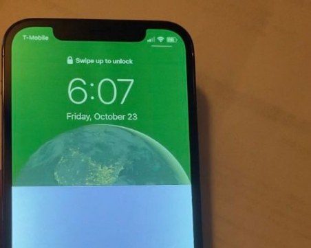 Потребители се оплакаха, че екраните на iPhone 12 