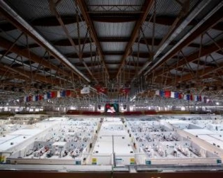 Превърнаха ледена пързалка във временна COVID болница в Москва