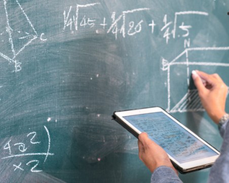 Родители стават учители заради COVID