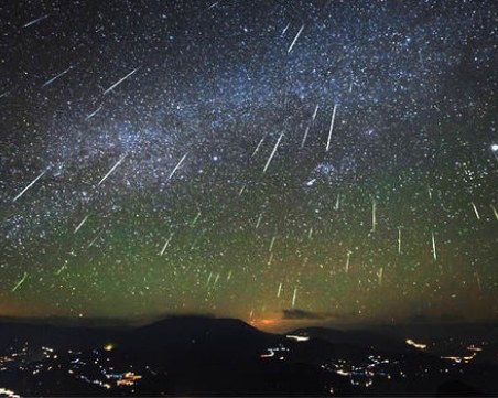 Удивителен звезден спектакъл в небето тази нощ