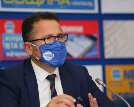 80% от хората със съмнения за COVID-19 ползват антибиотици 