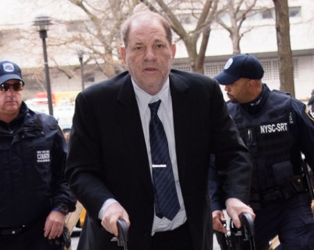 Харви Уайнстийн е в тежко състояние и може би с COVID-19