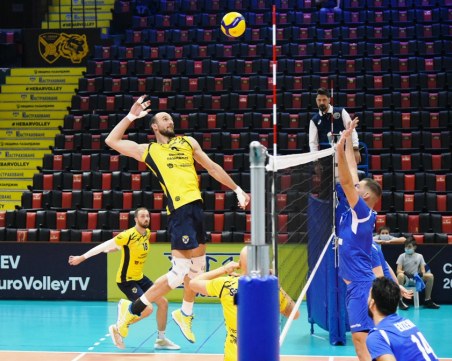 Хебър продължава напред в Купата на CEV