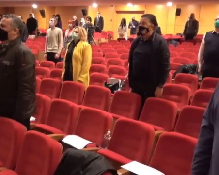 Местният парламент в Пловдив започна работа с 34 съветници, 1/3  отсъстват