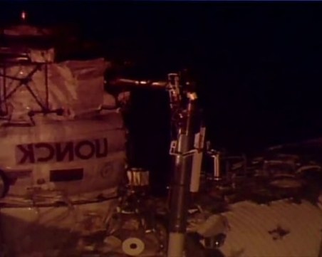 НА ЖИВО: Астронавти излизат в открития Космос