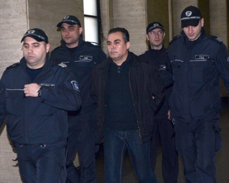 Съдия, оправдан за подкуп, осъди прокуратурата