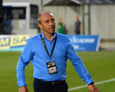 Спрягат Илиан Илиев за национален селекционер