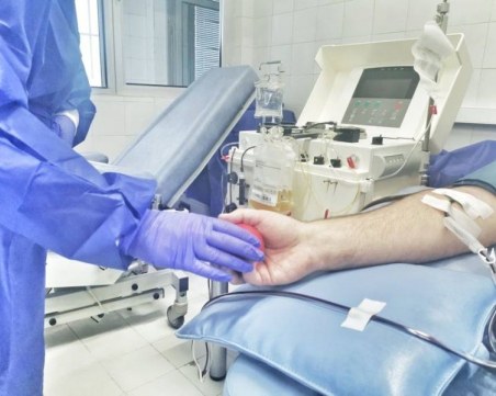 Преболедувал COVID-19 изгуби майка си, но дари плазма друг да живее