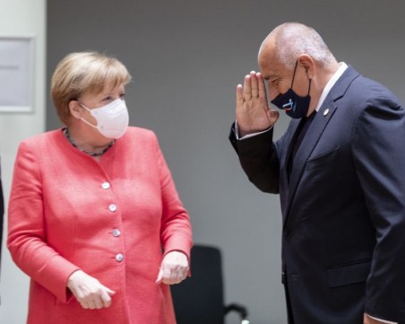 Премиерът провeде телефонен разговор с германския канцлер Меркел