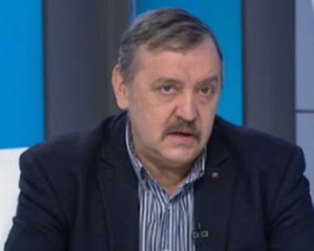 Проф. Кантарджиев съветва какви маски да носим и в кои случаи