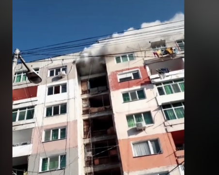 Голям пожар в Столипиново, евакуираха блок