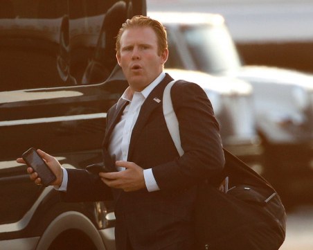 Съветник на Тръмп с коронавирус