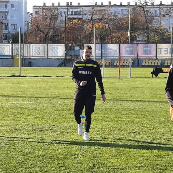 Неделев и Илиев подновиха тренировки, готови за дербито