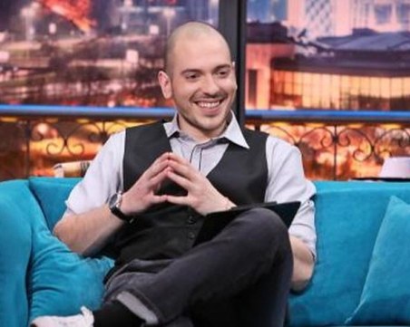 Цитиридис се заключи навън, разносвачи на храна му викнали ключар