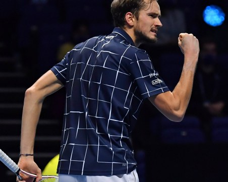 Медведев е новият шампион на финалния Мастърс в Лондон