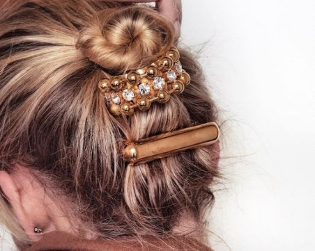 Луксозните шноли за коса са новата тенденция, в която ще се влюбите