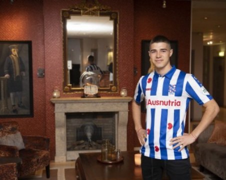 Слави Шопов за първи път попадна в групата за мач на Хееренвеен