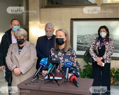 Учениците от Пловдив от 5 до 12 клас остават онлайн още две седмици!