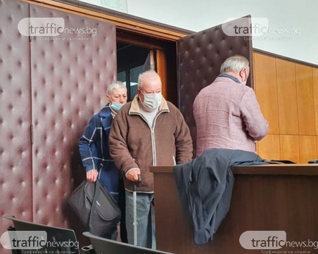 Вменяем ли е фермерът, прострелял 11 пъти съсед край Пловдив?