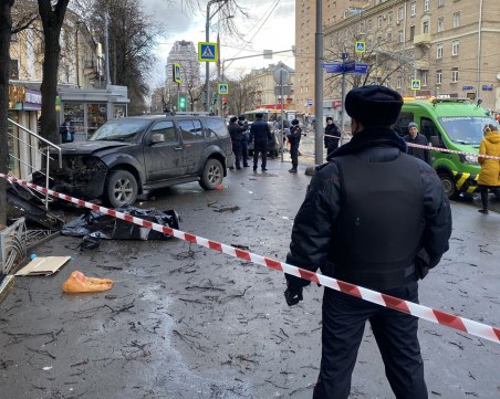 Джип излетя на тротоар в Москва, уби пешеходец