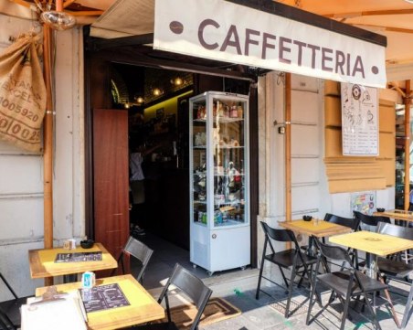 Кафе в Рим забрани разговорите за коронавирус