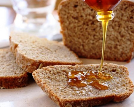 Как да разпознаем чистия и качествен мед?