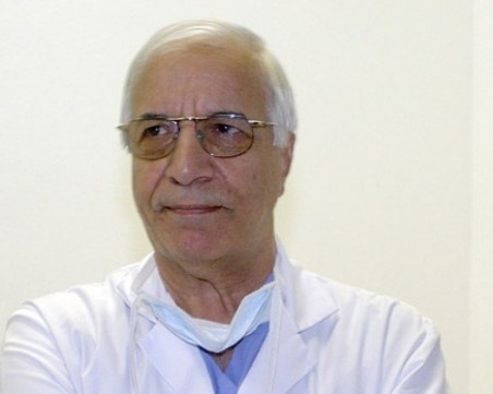 Почина проф. Александър Чирков